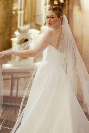Veil Aspen - 2 tier - fingertip - Ivory